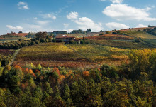 Vista di Cascina Gramolere dalla strada per Monforte